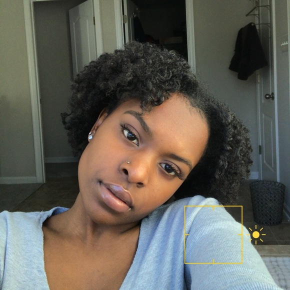 Meet your Posher, Nia - Picture 1 of 1